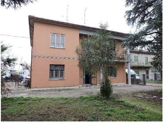 appartamento in vendita a Sanguinetto in zona Venera