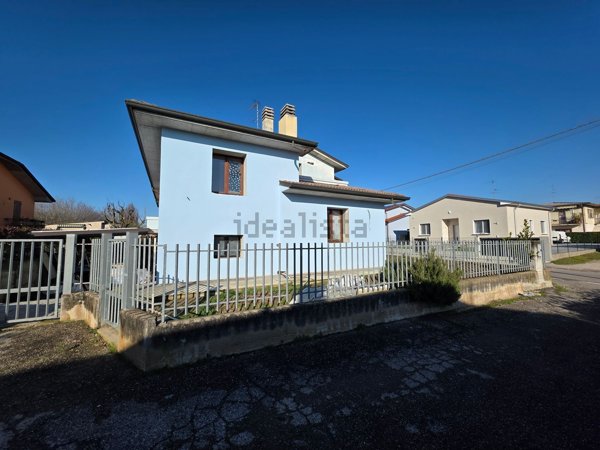 casa indipendente in vendita a Sanguinetto