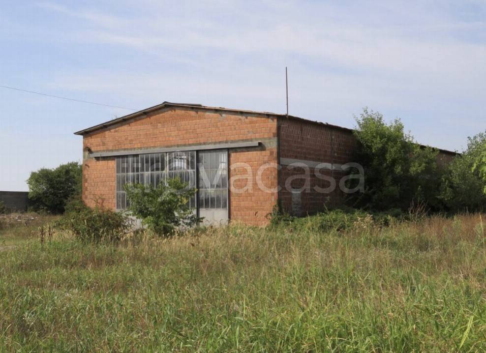 locale commerciale in vendita a Sanguinetto