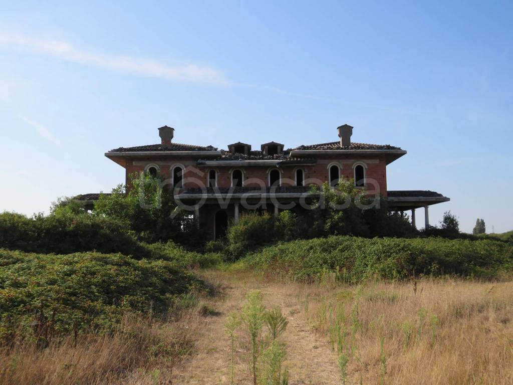 terreno edificabile in vendita a Sanguinetto