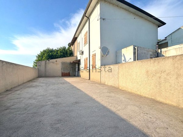 casa indipendente in vendita a Sanguinetto