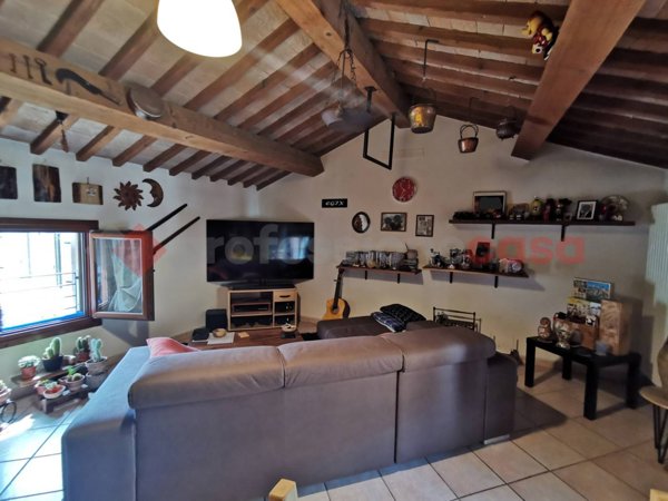appartamento in vendita a Sanguinetto in zona Venera