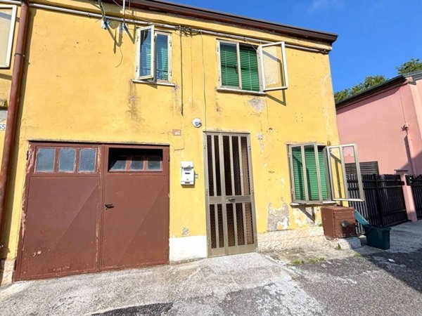 casa indipendente in vendita a Sanguinetto in zona Venera