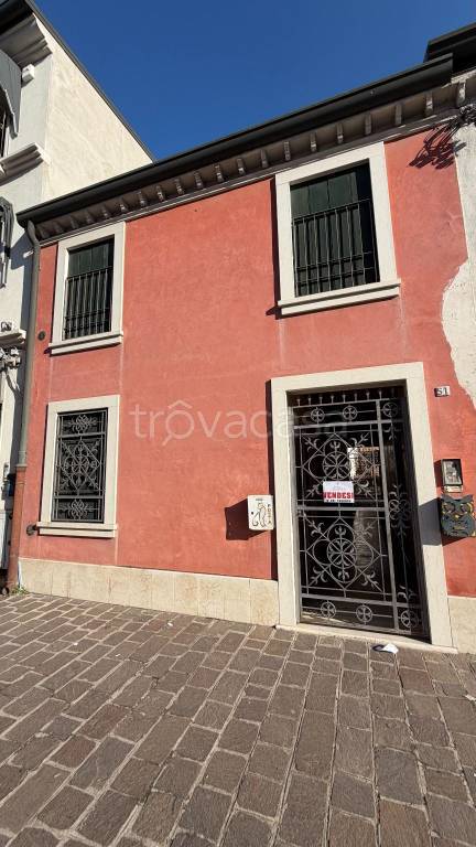 appartamento in vendita a Sanguinetto in zona Venera