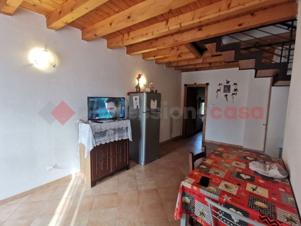 casa indipendente in vendita a Sanguinetto in zona Venera