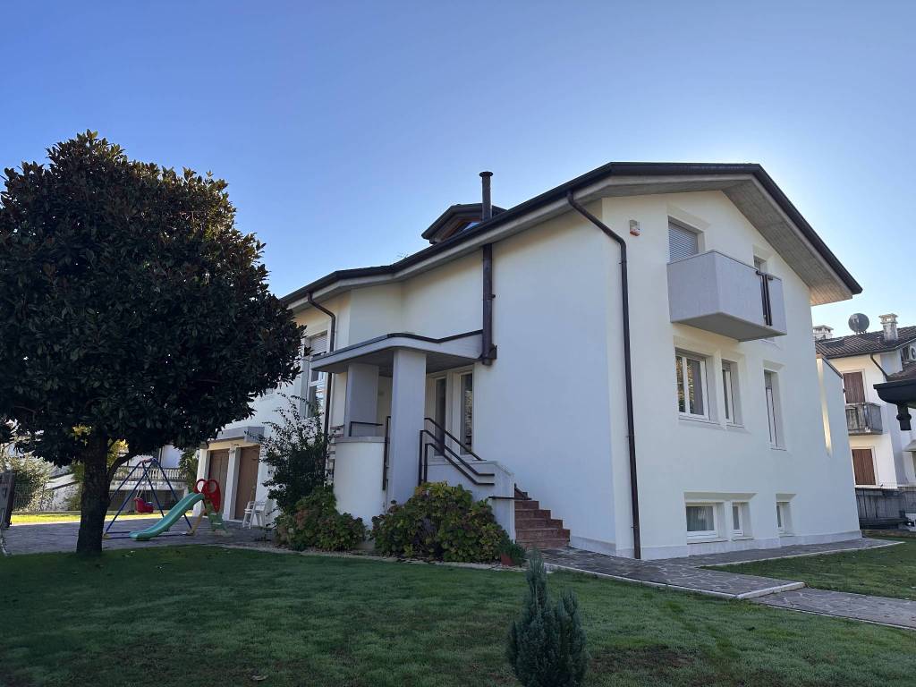casa indipendente in vendita a San Martino Buon Albergo