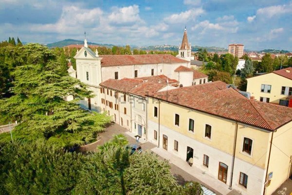 negozio in vendita a San Martino Buon Albergo