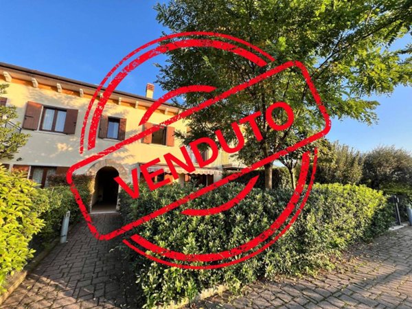 casa indipendente in vendita a San Martino Buon Albergo