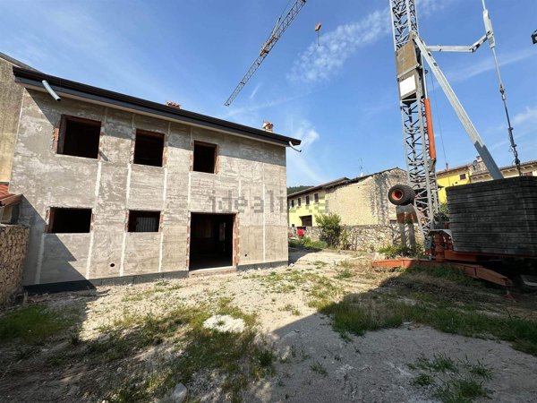 quadrivano in vendita a San Martino Buon Albergo