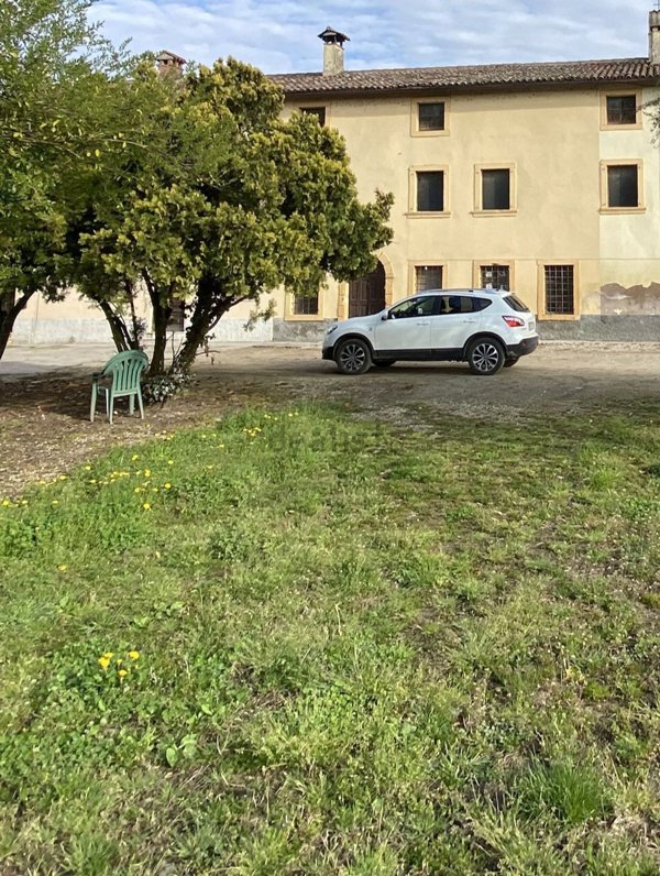 casa indipendente in vendita a San Martino Buon Albergo