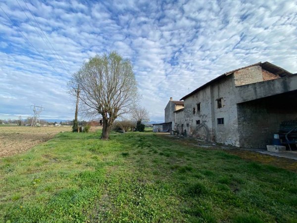 casa indipendente in vendita a San Martino Buon Albergo