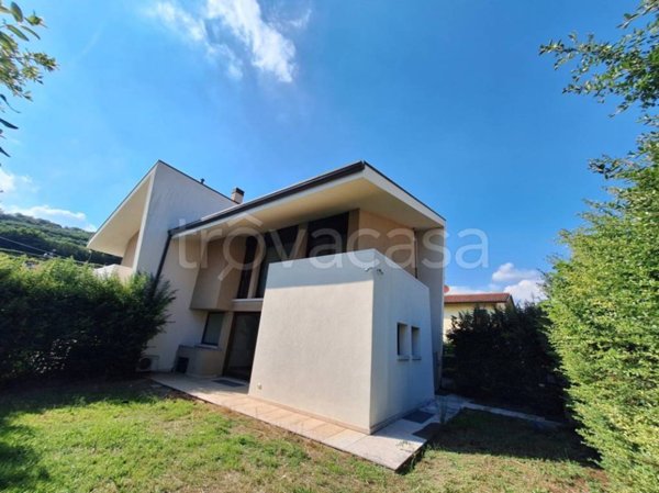 casa indipendente in vendita a San Martino Buon Albergo