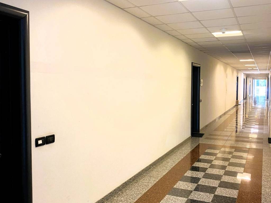 ufficio in vendita a San Martino Buon Albergo