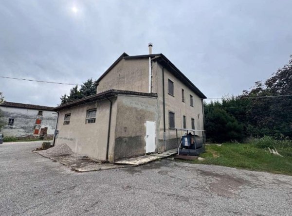 casa indipendente in vendita a San Martino Buon Albergo