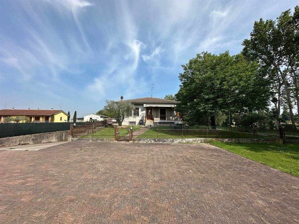 casa indipendente in vendita a San Martino Buon Albergo