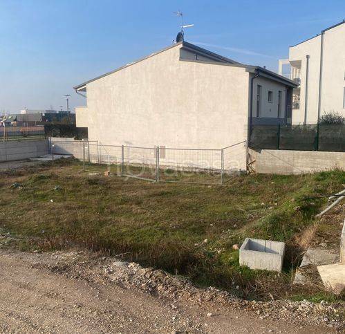 casa indipendente in vendita a San Martino Buon Albergo