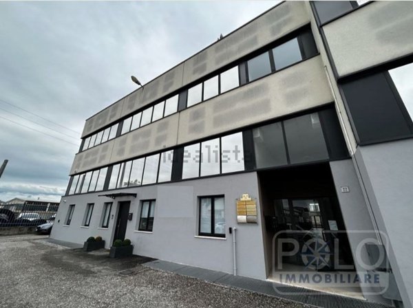 ufficio in vendita a San Martino Buon Albergo