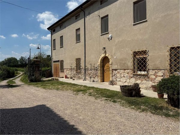 casale in vendita a San Martino Buon Albergo