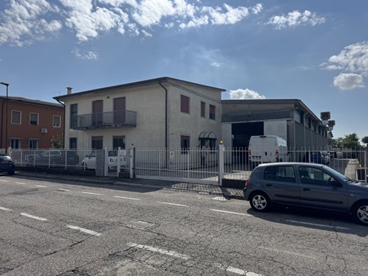 locale di sgombero in vendita a San Martino Buon Albergo