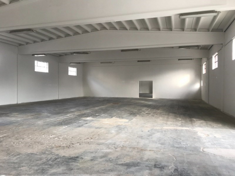 locale commerciale in vendita a San Martino Buon Albergo