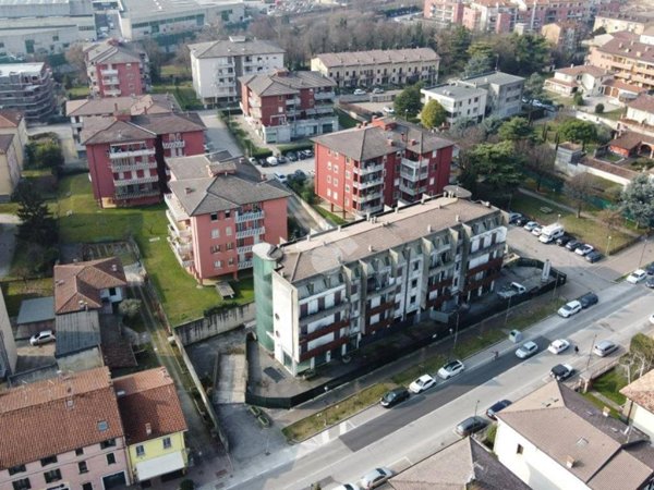 negozio in vendita a San Martino Buon Albergo