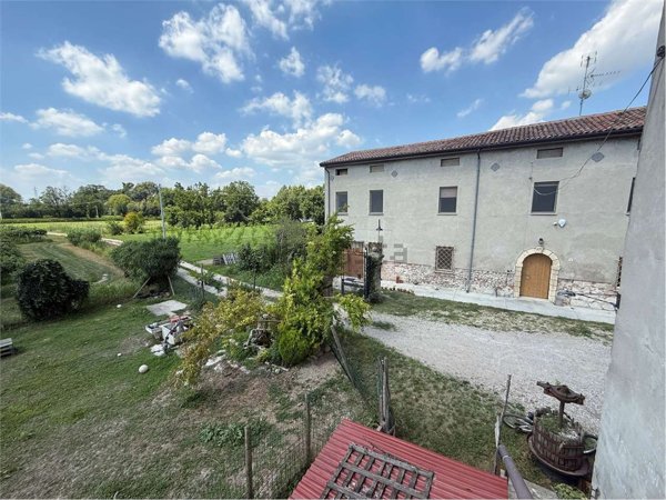 casale in vendita a San Martino Buon Albergo