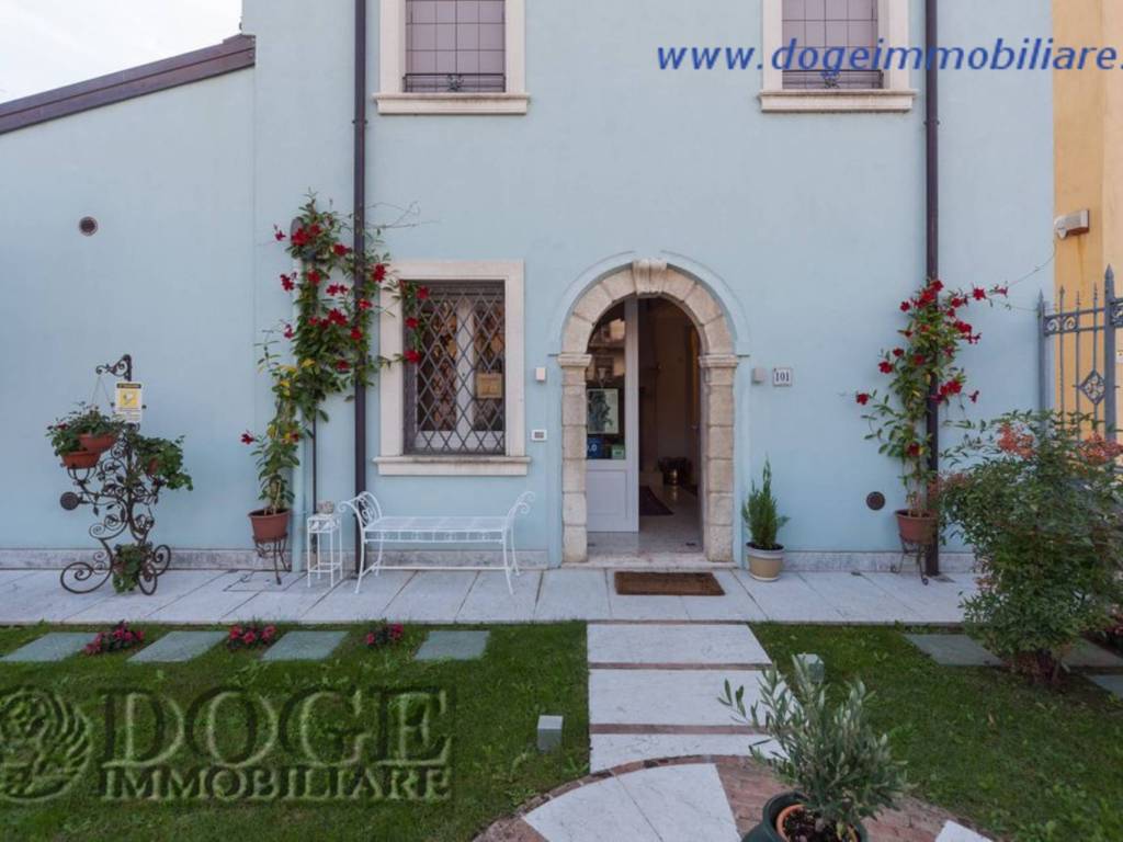 casa indipendente in vendita a San Martino Buon Albergo