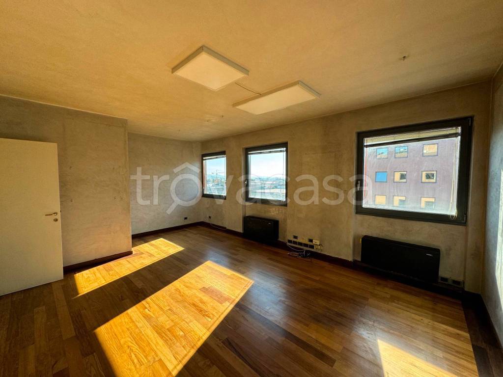 ufficio in vendita a San Martino Buon Albergo