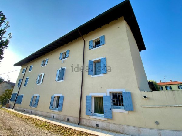 casa indipendente in vendita a San Martino Buon Albergo