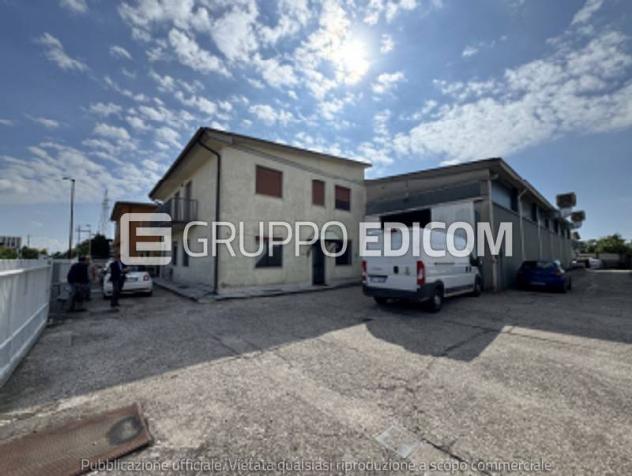 negozio in vendita a San Martino Buon Albergo