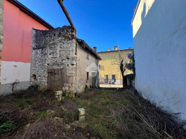casa indipendente in vendita a San Martino Buon Albergo