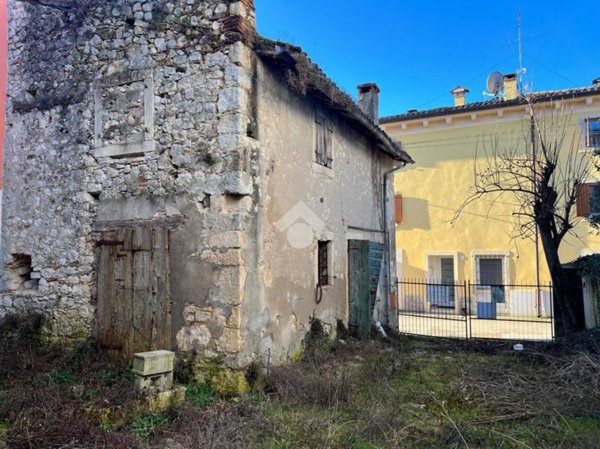 casa indipendente in vendita a San Martino Buon Albergo