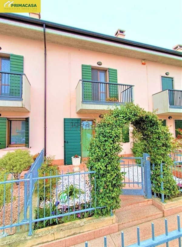 casa indipendente in vendita a San Martino Buon Albergo