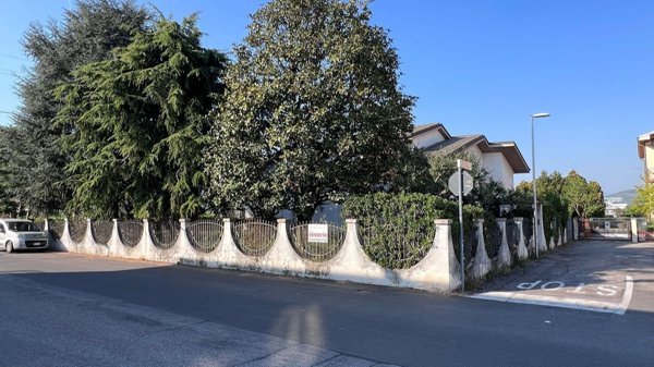 casa indipendente in vendita a San Martino Buon Albergo