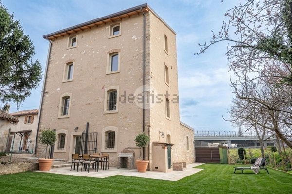 casa indipendente in vendita a San Martino Buon Albergo