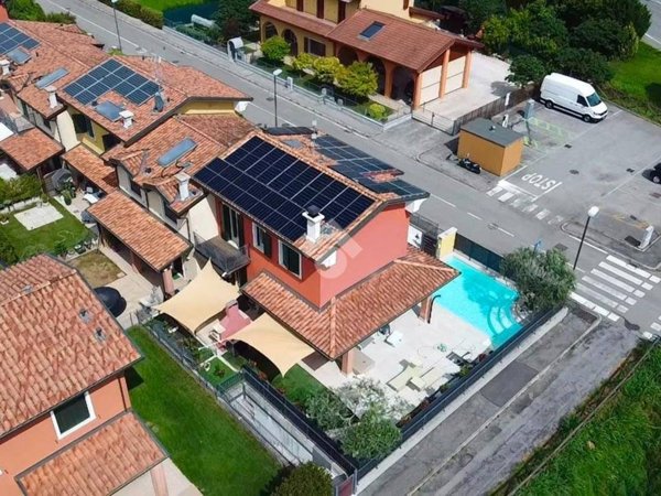 casa indipendente in vendita a San Martino Buon Albergo