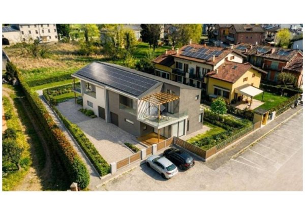 casa indipendente in vendita a San Martino Buon Albergo