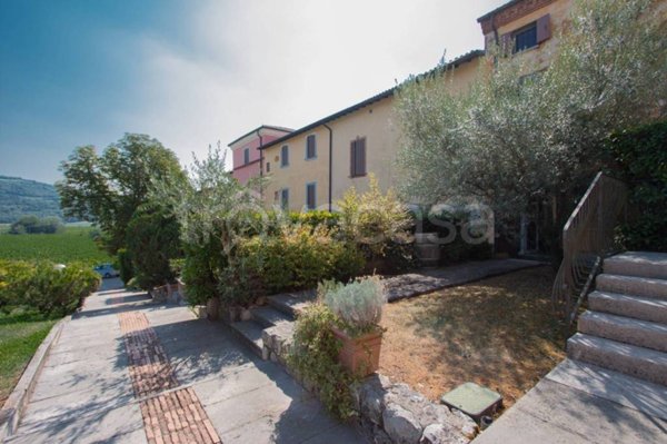 casa indipendente in vendita a San Martino Buon Albergo