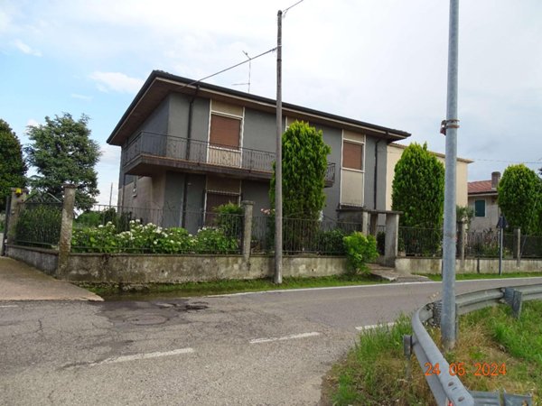casa indipendente in vendita a San Pietro di Morubio in zona Bonavicina