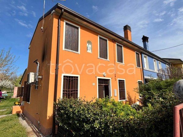 casa indipendente in vendita a San Pietro di Morubio in zona Bonavicina