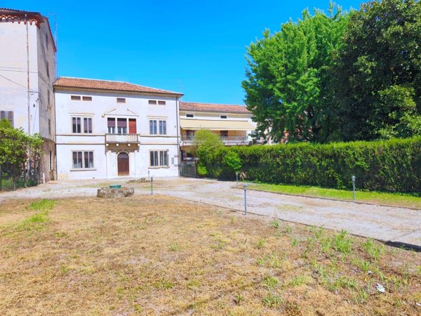 casa indipendente in vendita a San Pietro di Morubio in zona Bonavicina