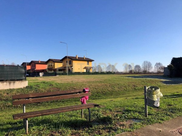 terreno edificabile in vendita a San Pietro di Morubio in zona Bonavicina