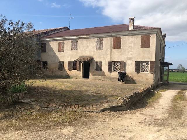 casa indipendente in vendita a San Pietro di Morubio in zona Bonavicina