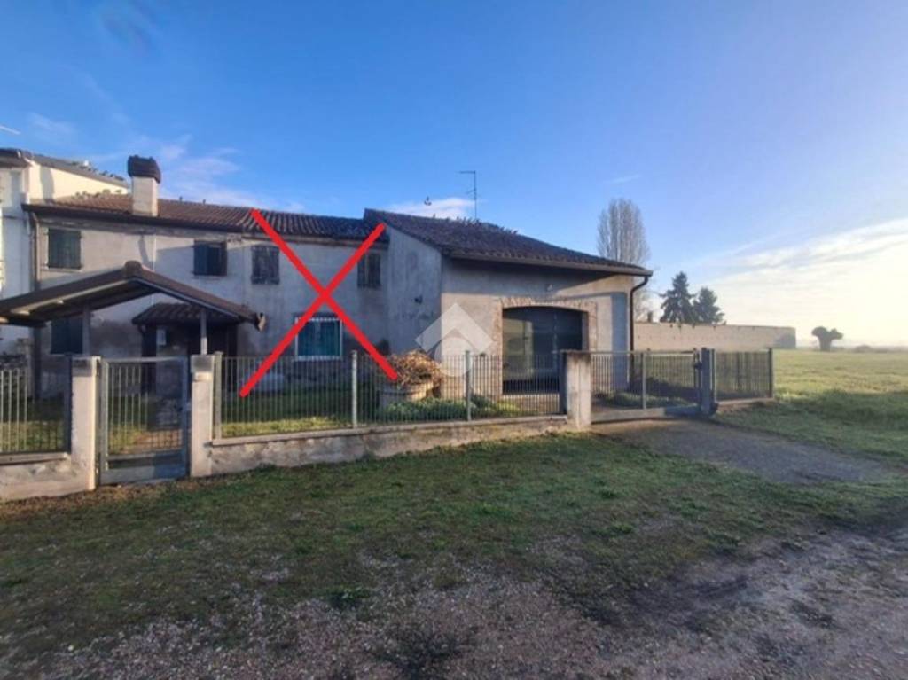 casa indipendente in vendita a San Pietro di Morubio in zona Bonavicina
