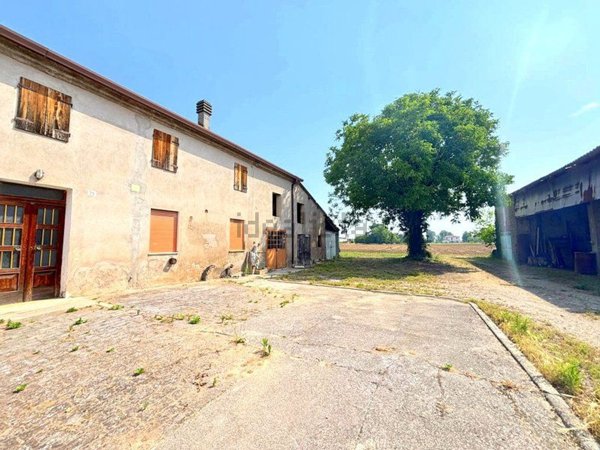 casa indipendente in vendita a San Pietro di Morubio in zona Bonavicina