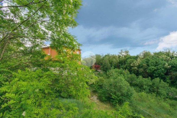 bifamiliare in vendita a San Pietro in Cariano in zona Corrubbio