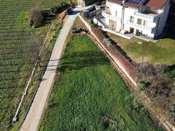 terreno agricolo in vendita a San Pietro in Cariano in zona Corrubbio