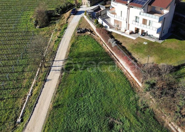 terreno agricolo in vendita a San Pietro in Cariano in zona Corrubbio