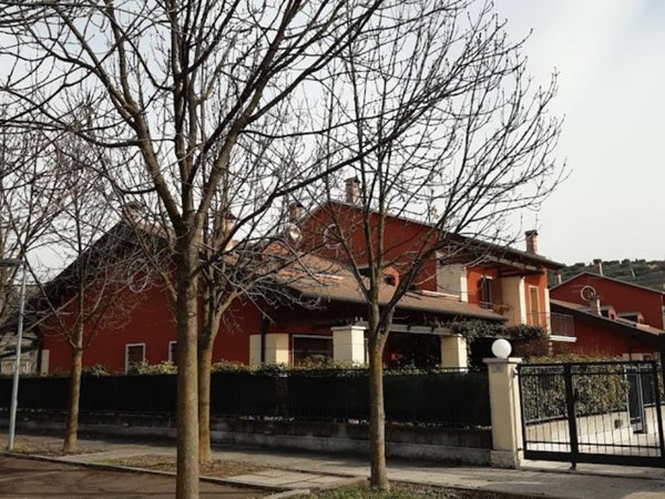 casa indipendente in vendita a San Pietro in Cariano in zona Pedemonte