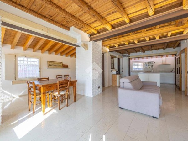 casa indipendente in vendita a San Pietro in Cariano